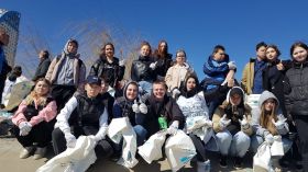 Волгоградские единороссы присоединились к акции «Чистый берег Волги»