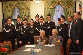 Единороссы поздравили ветеранов войны
