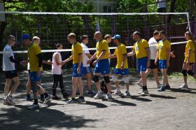 Волейбольный турнир в рамках проекта в одном из дворов Хабаровска