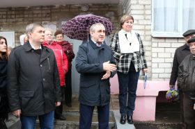 С. И. Неверов посетил собрание жильцов