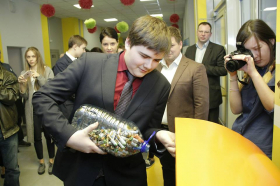Геннадий Онищенко принял участие в экоуроке в одной из столичных школ