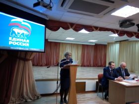 Инна Лосева с инициативами о реализациипартийных проектов
