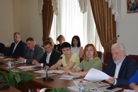 Встреча с депутатами "О дворах, включенных в партийный проект "Городская среда"