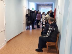 Выездная поликлиника провела медицинский прием жителей в Воловском и Веневском районах