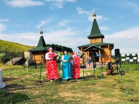 Единороссы провели праздник «Живи, Родник!» в д.Рыльское