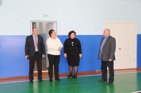В Екимовской школе Рязанского района отремонтировали спортивный зал