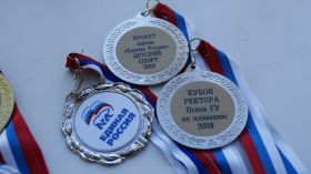 Псковские студенты и школьники доплыли до медалей