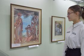 Волгоградские школьники посетили выставку картин «Война на холсте – память поколений»