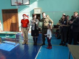 «Парта героя» имени Дмитрия Солошенко открылась в школе № 1 Петропавловска-Камчатского