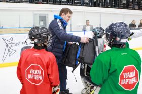 Мастер-класс для детей со звездой российского хоккея Никитой Двуреченским