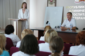 Алёна Аршинова провела рабочие встречи с трудовыми коллективами чебоксарских медучреждений