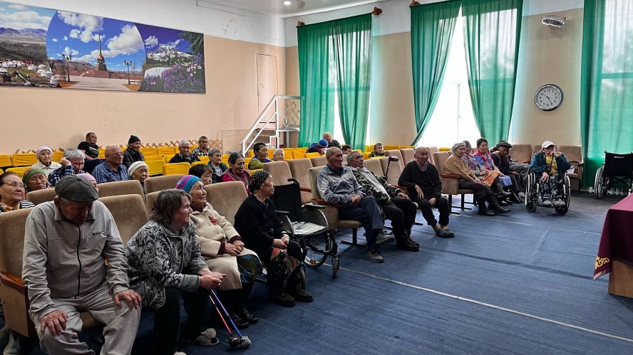 Сегодня на базе Кызылского дома ветеранов состоялся первый обучающий семинар в рамках школы актива «Старшее поколение»